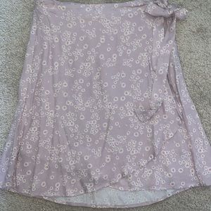 Light purple wrap skirt daisy print